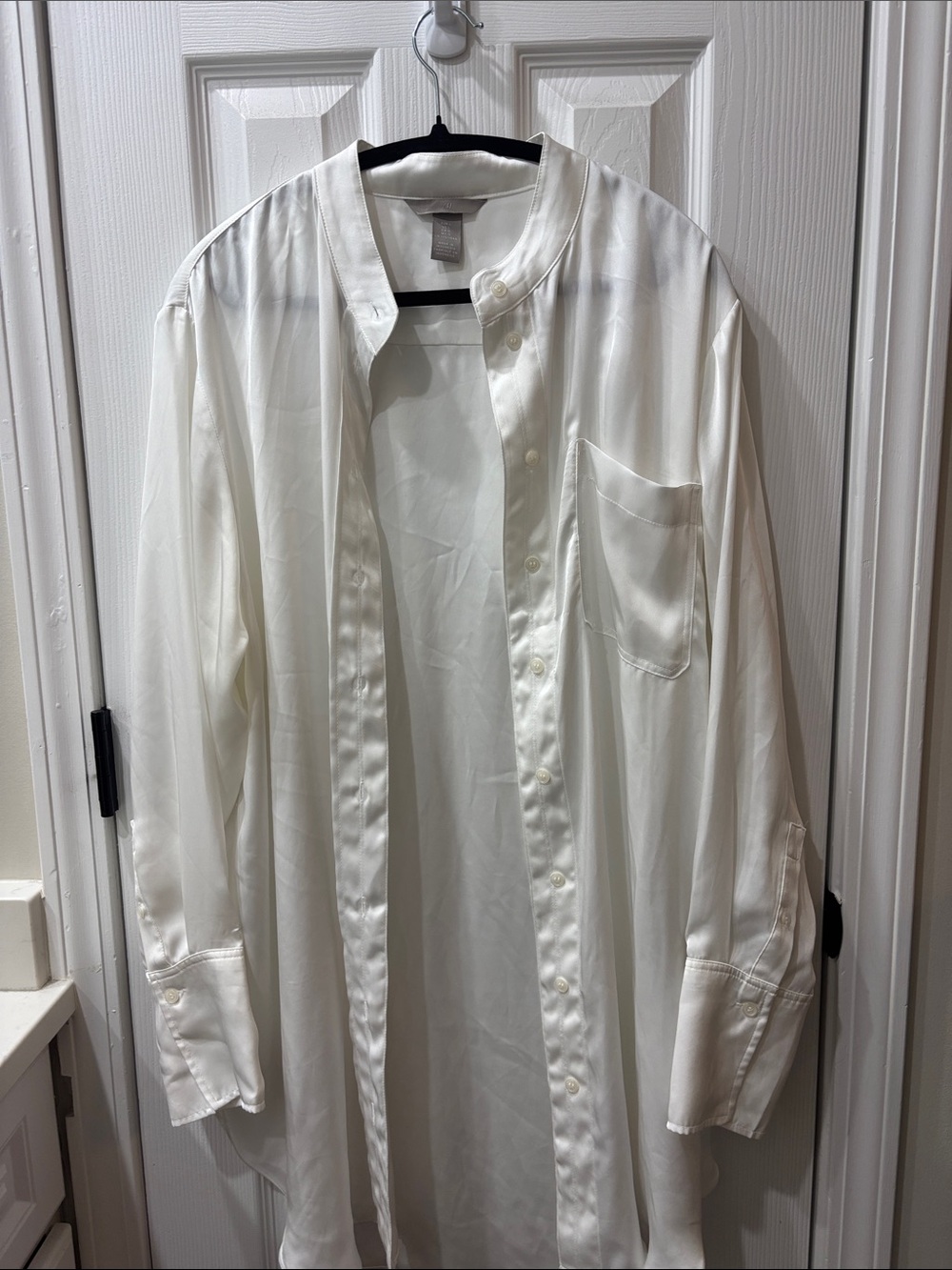 Silky Classic White Mandarin-Collar women’s Shirt